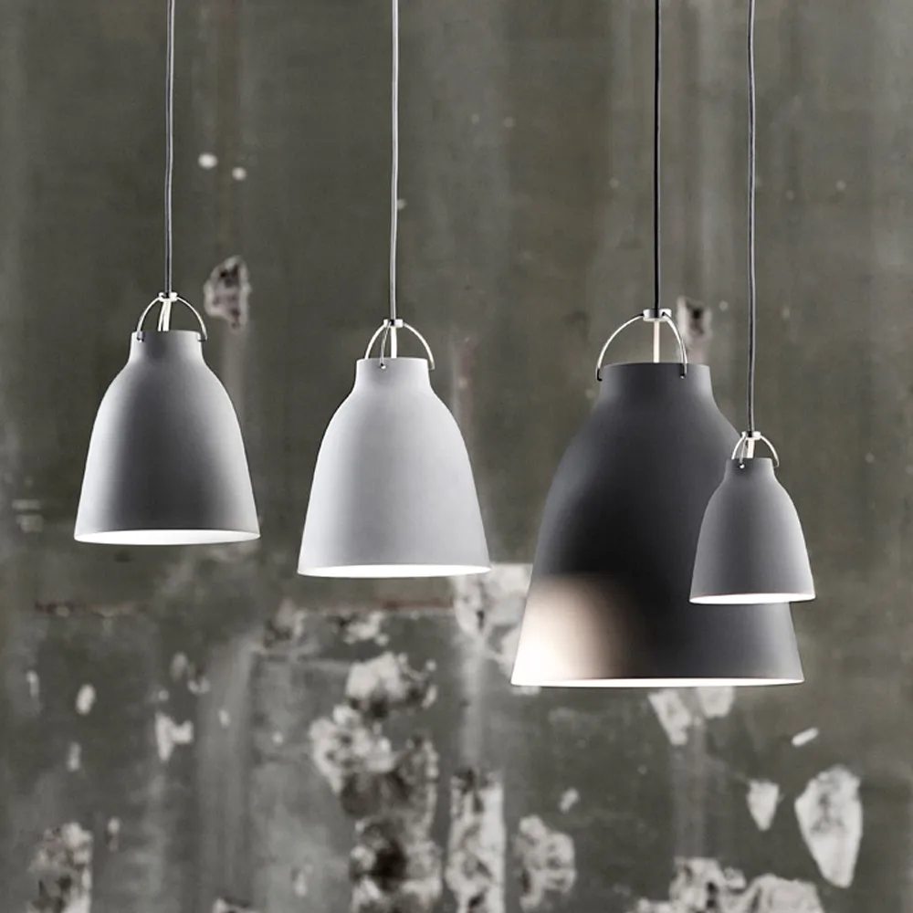 Caravaggio 1 pendel, Sort/Sort stofledning Fritz Hansen