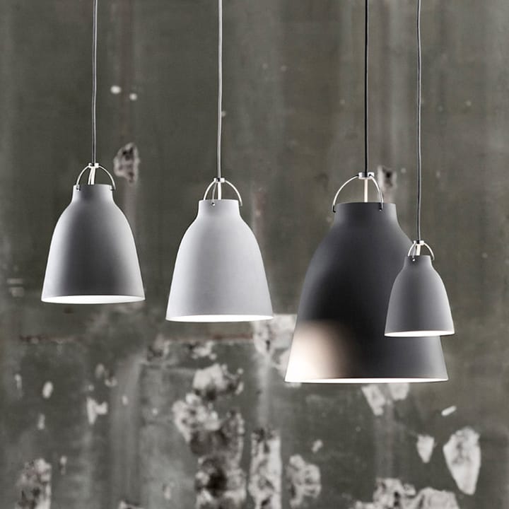 Caravaggio 2 pendel, Hvid blank/Grå stofledning Fritz Hansen