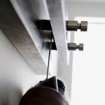 Cutter knagerække - Eg, sortbejdset, 7 stk. knopper - Fritz Hansen