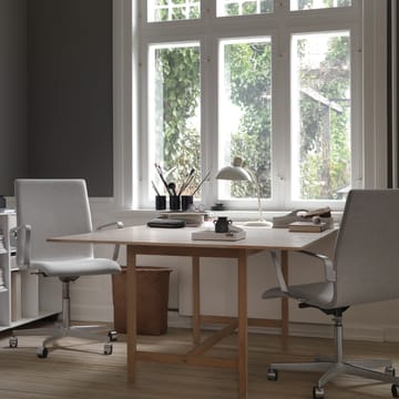 Kaiser Idell 6556-T bordlampe - White - Fritz Hansen