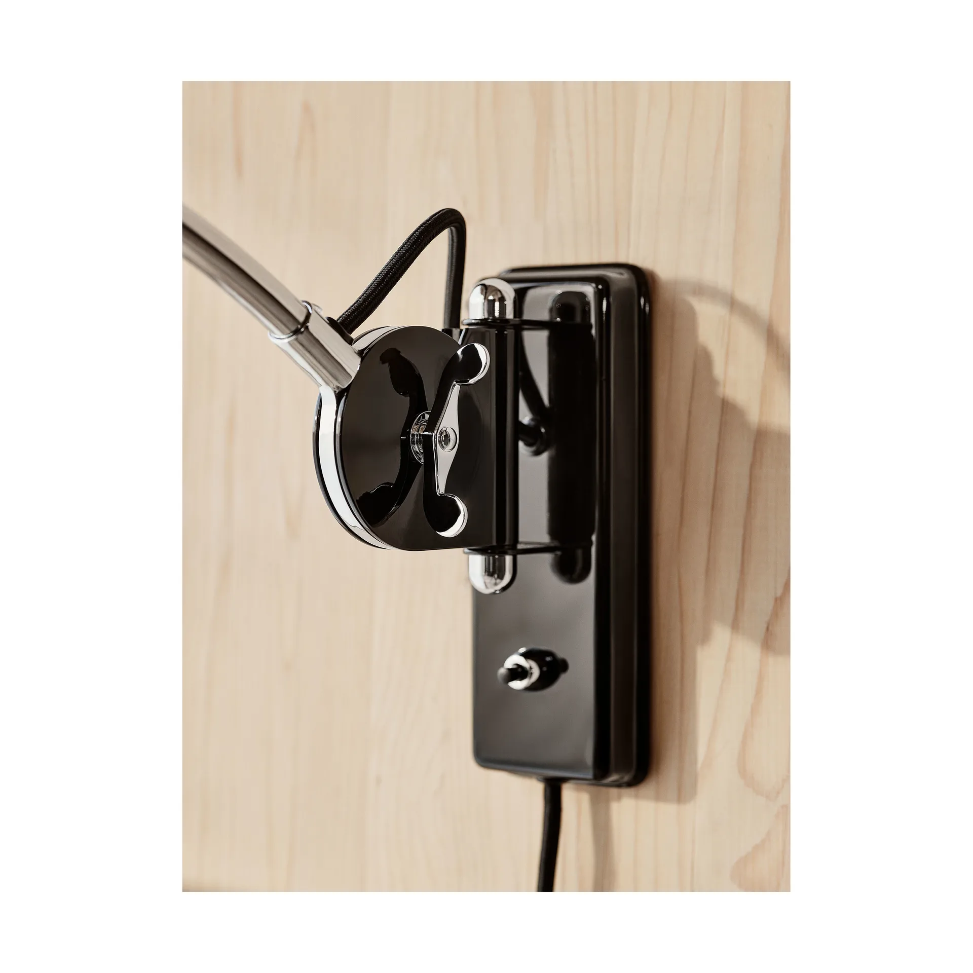 Kaiser Idell 6559-W væglampe, Black Fritz Hansen