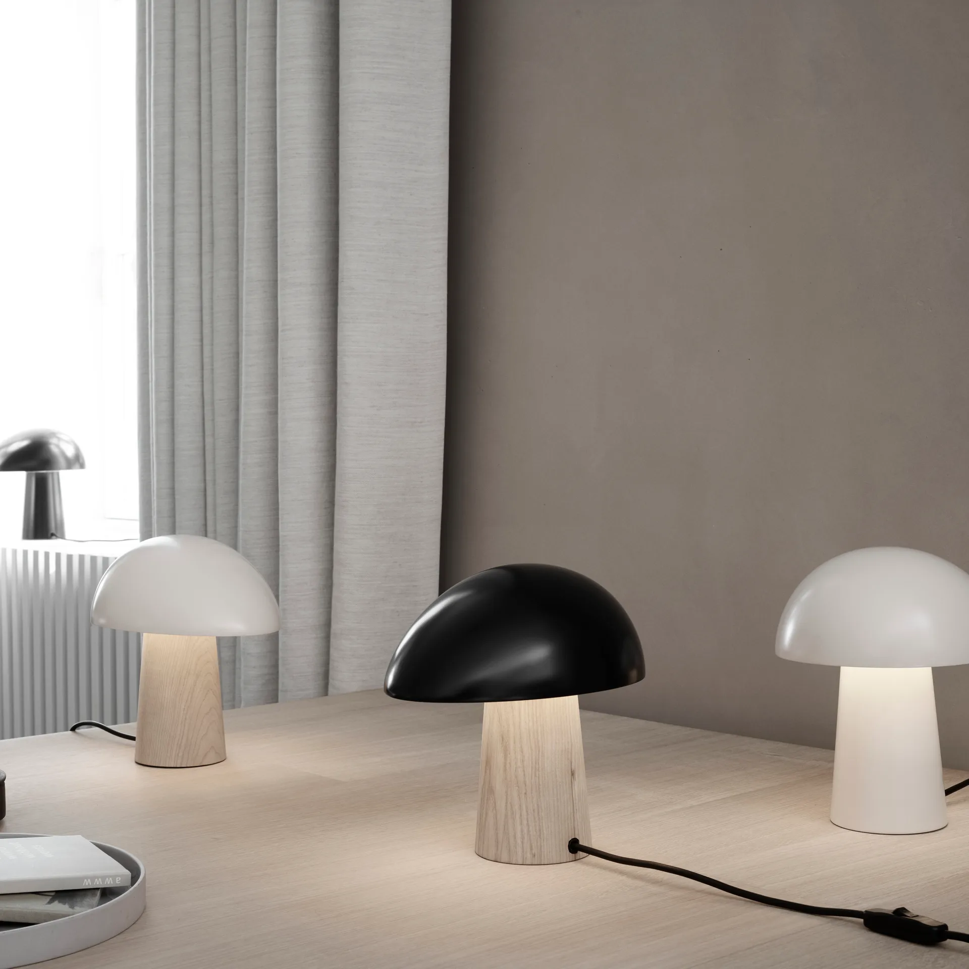 Night Owl bordlampe, æske, Smokey white Fritz Hansen