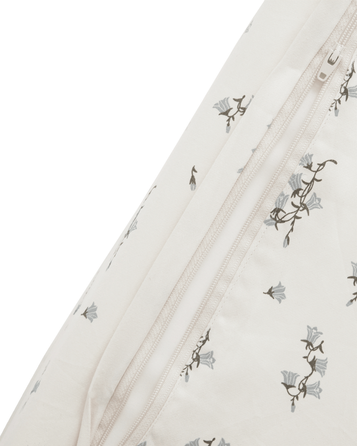 Bluebell satin quiltet puslepude, 50x65x9 cm Garbo&Friends