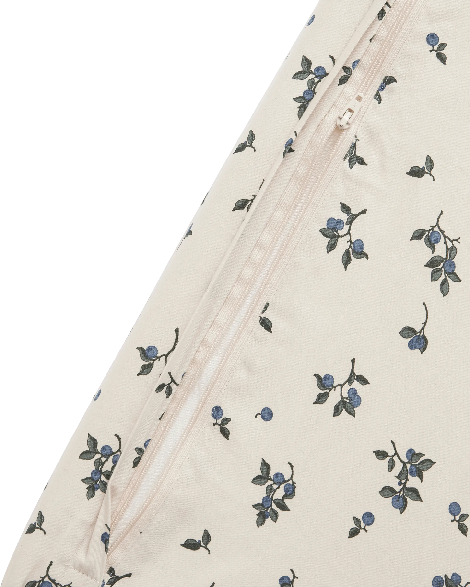 Blueberry satin quiltet puslepude, 50x65x9 cm Garbo&Friends