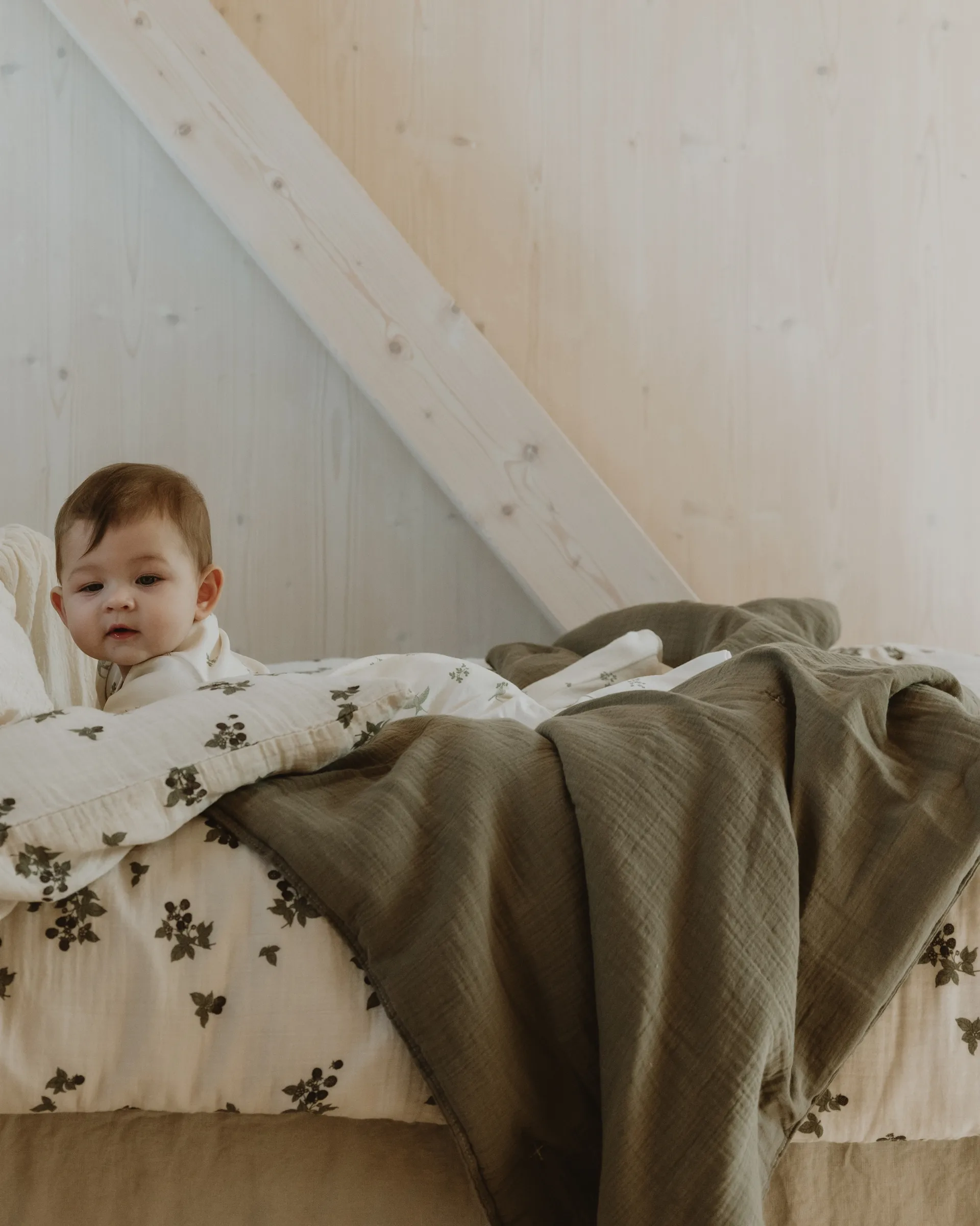 Geranium Muslin vatteret tæppe, 100x140 cm Garbo&Friends