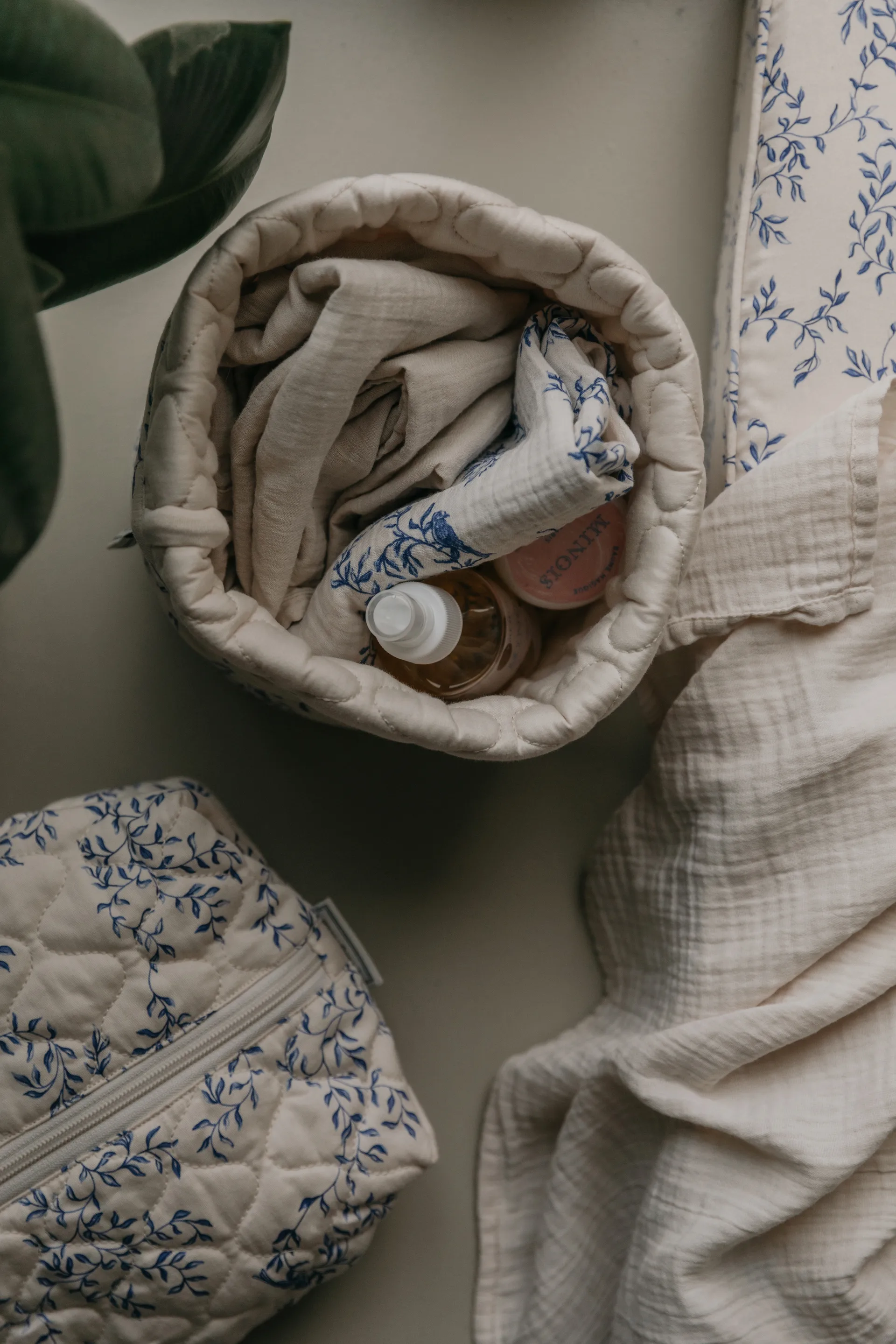 Jardim Satin quiltet kurv 2 dele, 20xØ20 cm + 30xØ30 cm Garbo&Friends