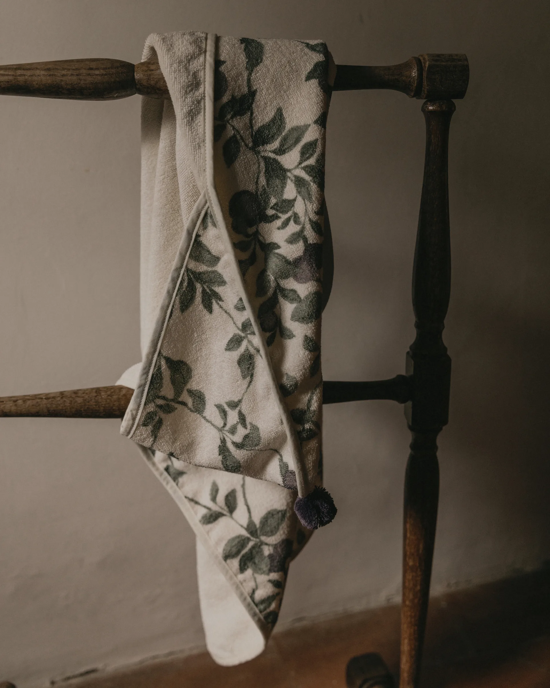 Plum frottéhåndklæde med hætte, 80x80 cm Garbo&Friends