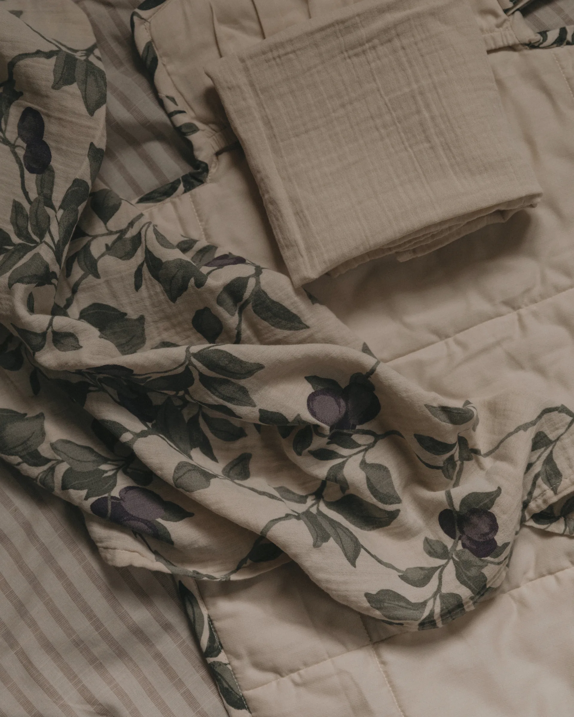 Plum Muslin svøbetæppe, 110x110 cm Garbo&Friends