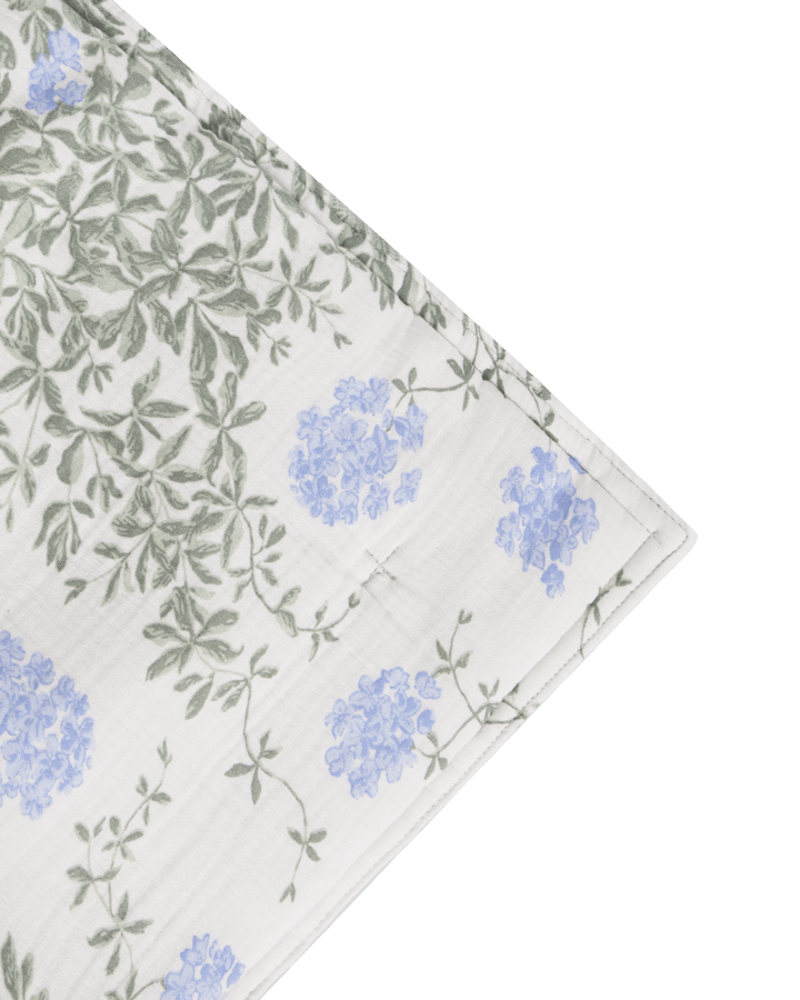 Plumbago Muslin vatteret tæppe, 100x140 cm Garbo&Friends
