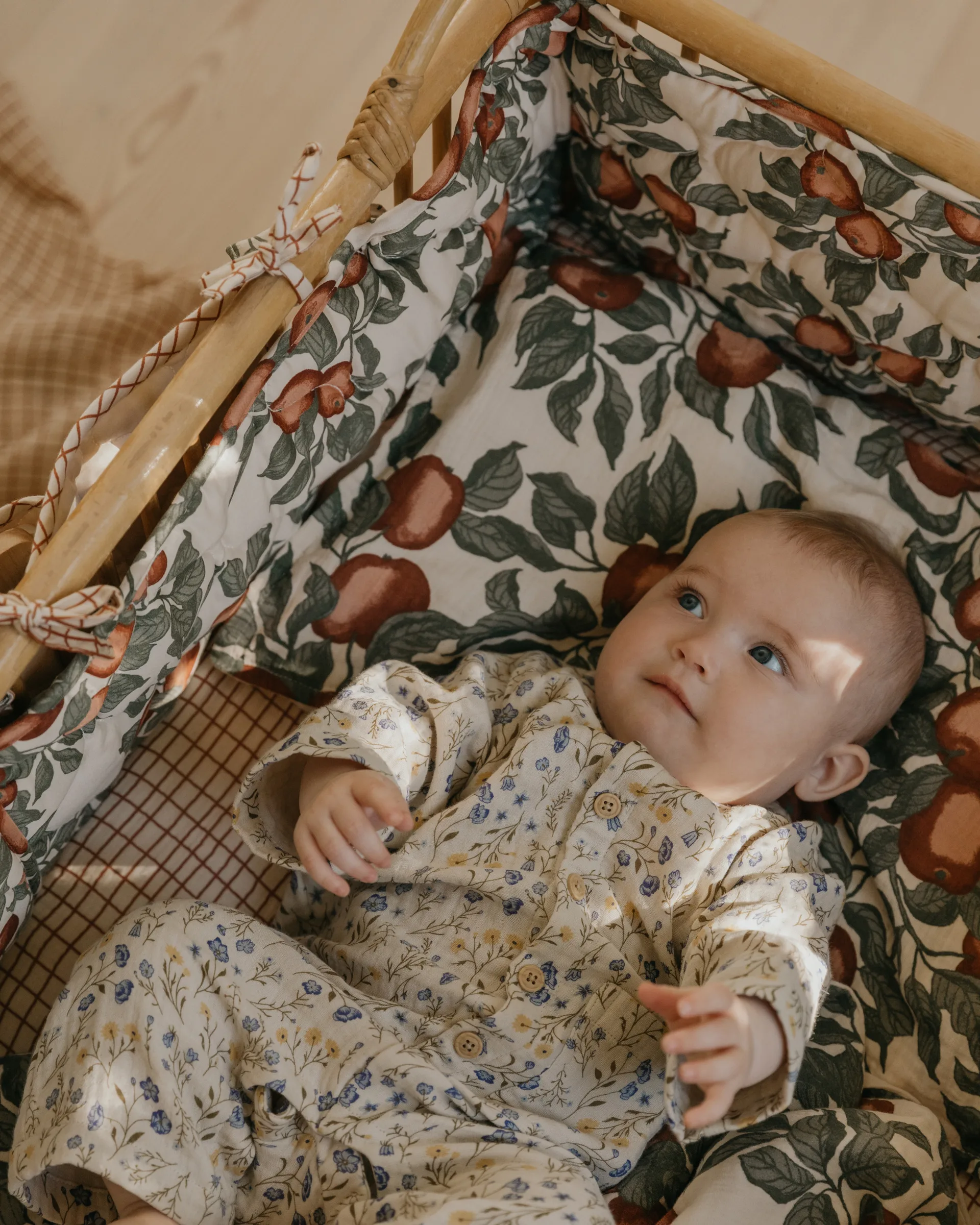 Pomme Satin Quilted sengerand, 360x30x0,5 cm Garbo&Friends