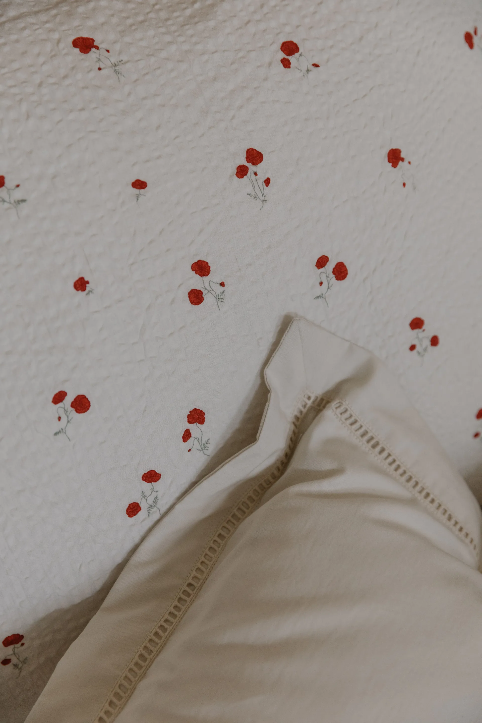 Poppy Seersucker polstret plaid, 100x140 cm Garbo&Friends