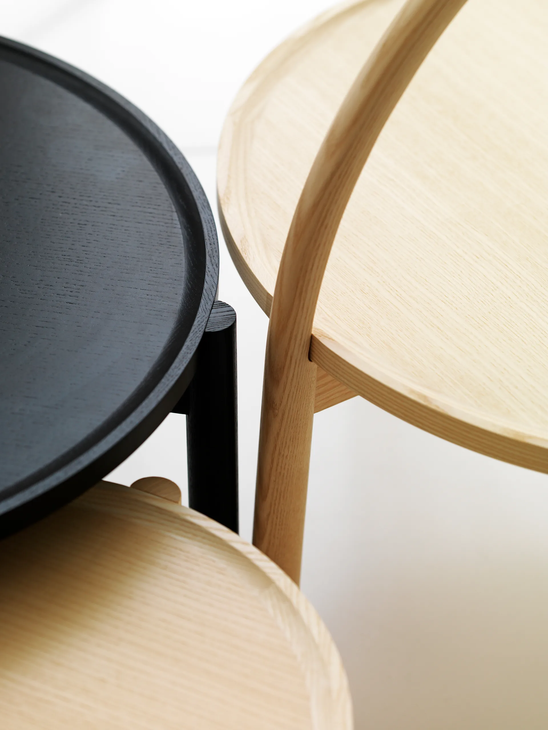 Elna sofabord, Ask-white-Ø60 cm m. bøjle Gärsnäs