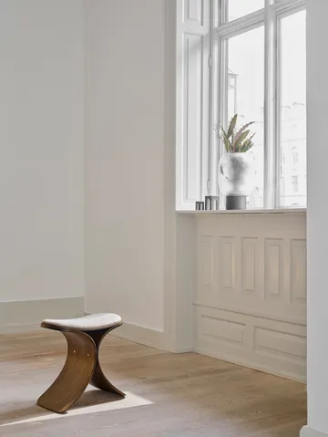 Luno skammel 48x28x72 cm - Mørk eg-mørk beige tekstil - Gejst