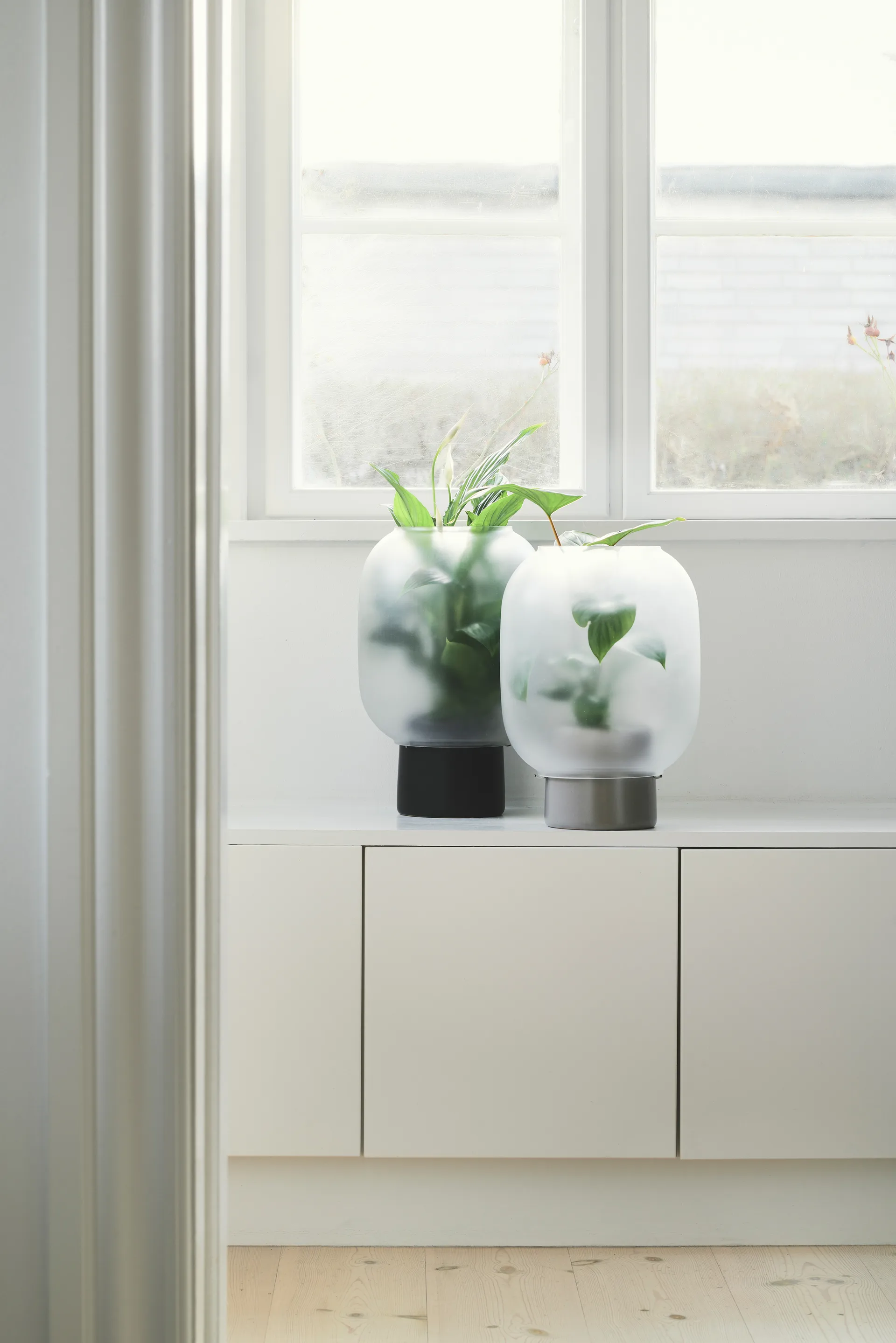 Nebl krukke med frosted glas Ø26 cm, Sort Gejst