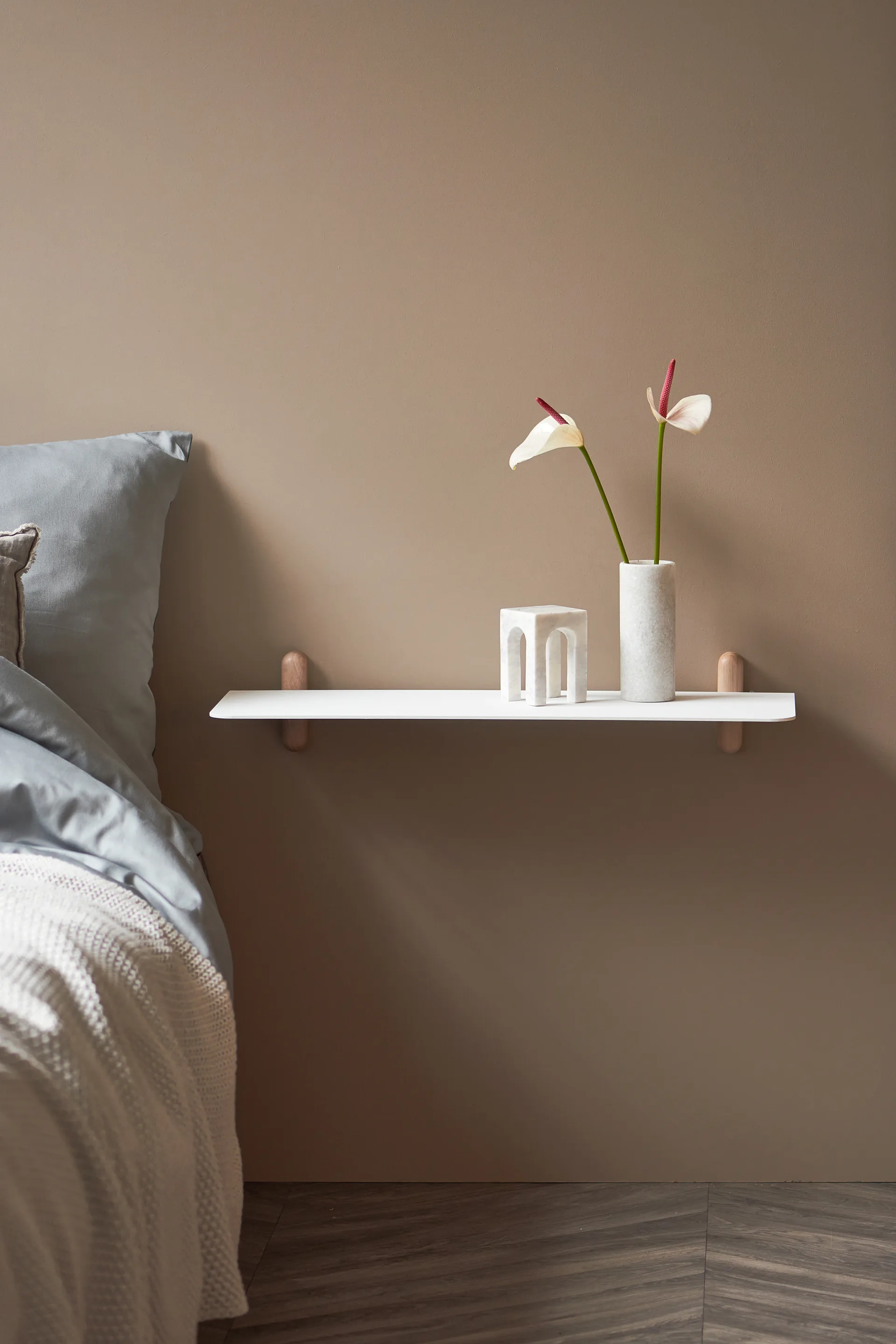 Nivo hylde G large, Lys eg/Hvid Gejst