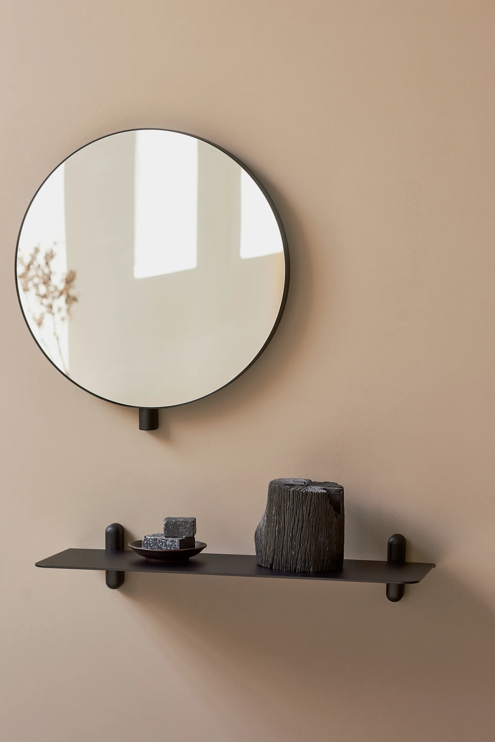 Nivo hylde G large, Sortbejdset ask/Sort Gejst