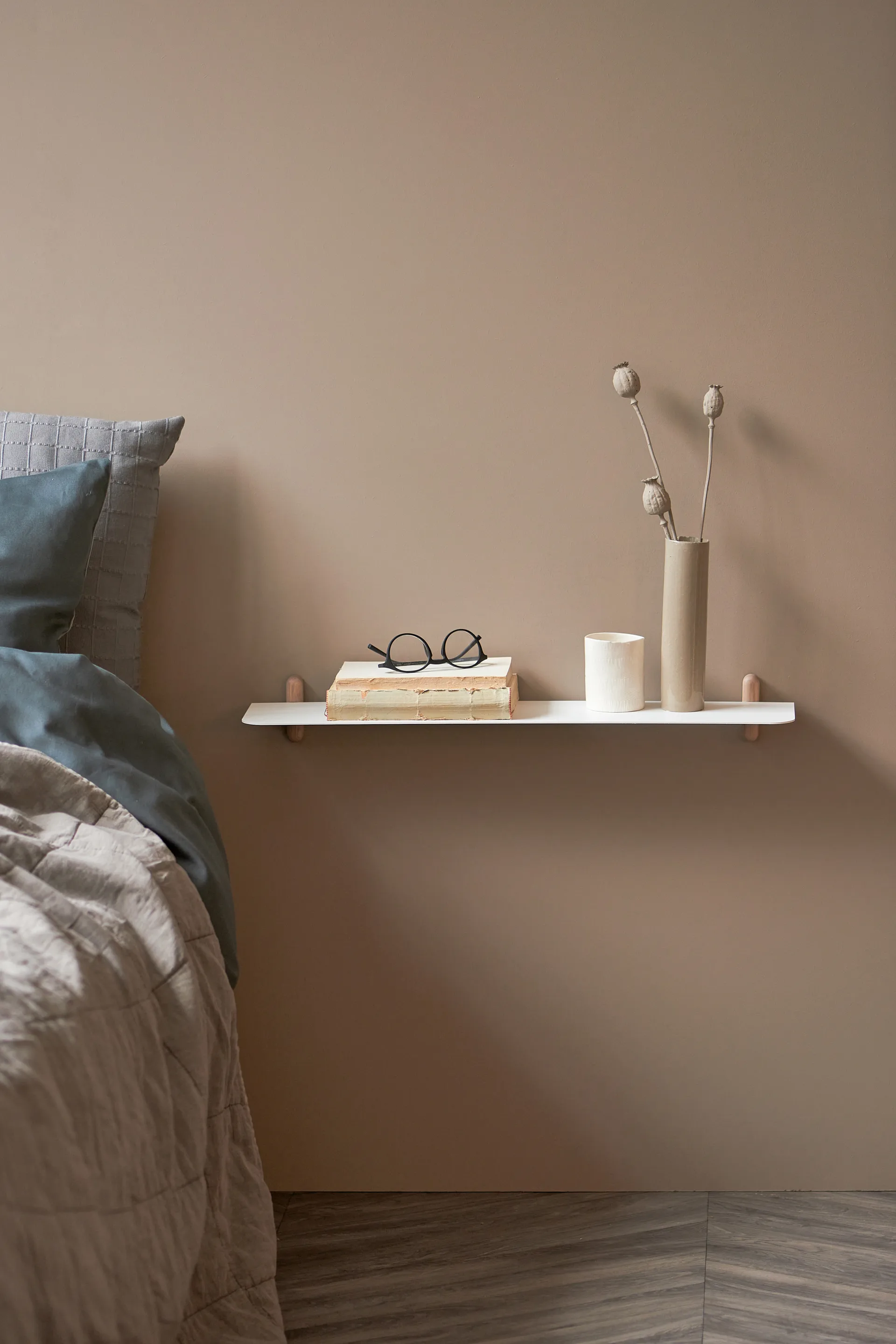 Nivo hylde G, Lys eg/Hvid Gejst