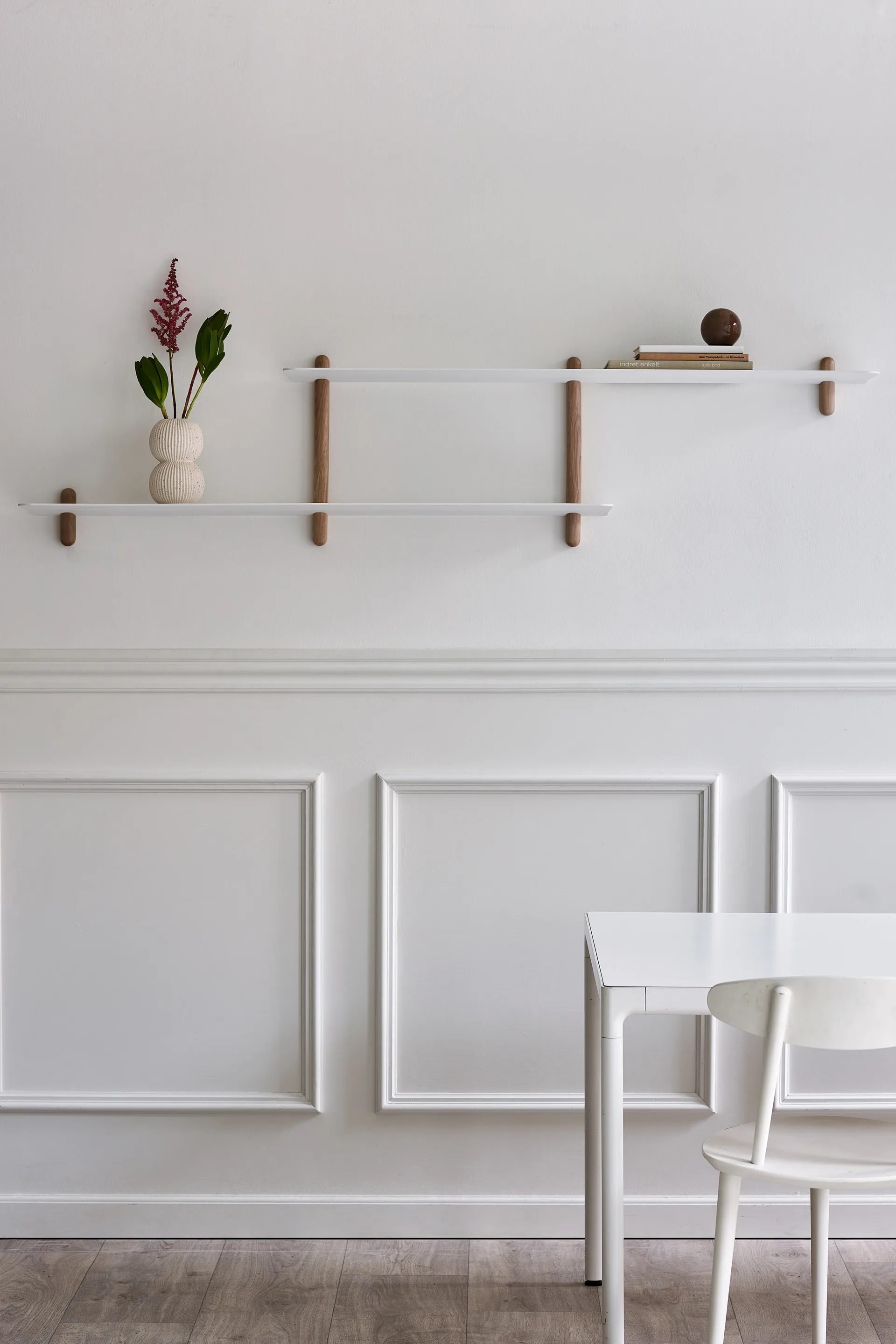 Nivo hylde H large, Lys eg/Hvid Gejst