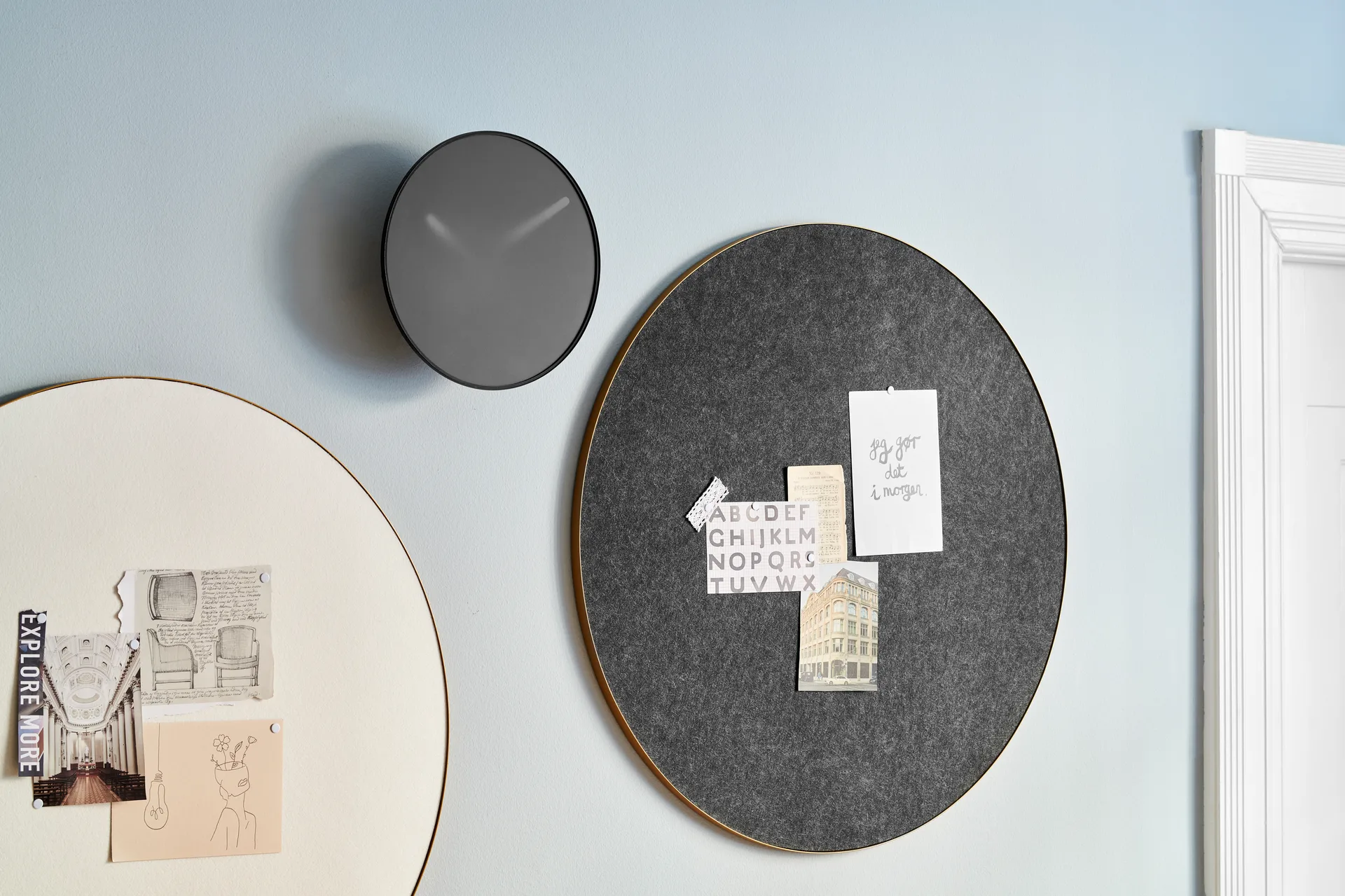 Retell pinboard opslagstavle Ø80 cm, Sort/Messing Gejst