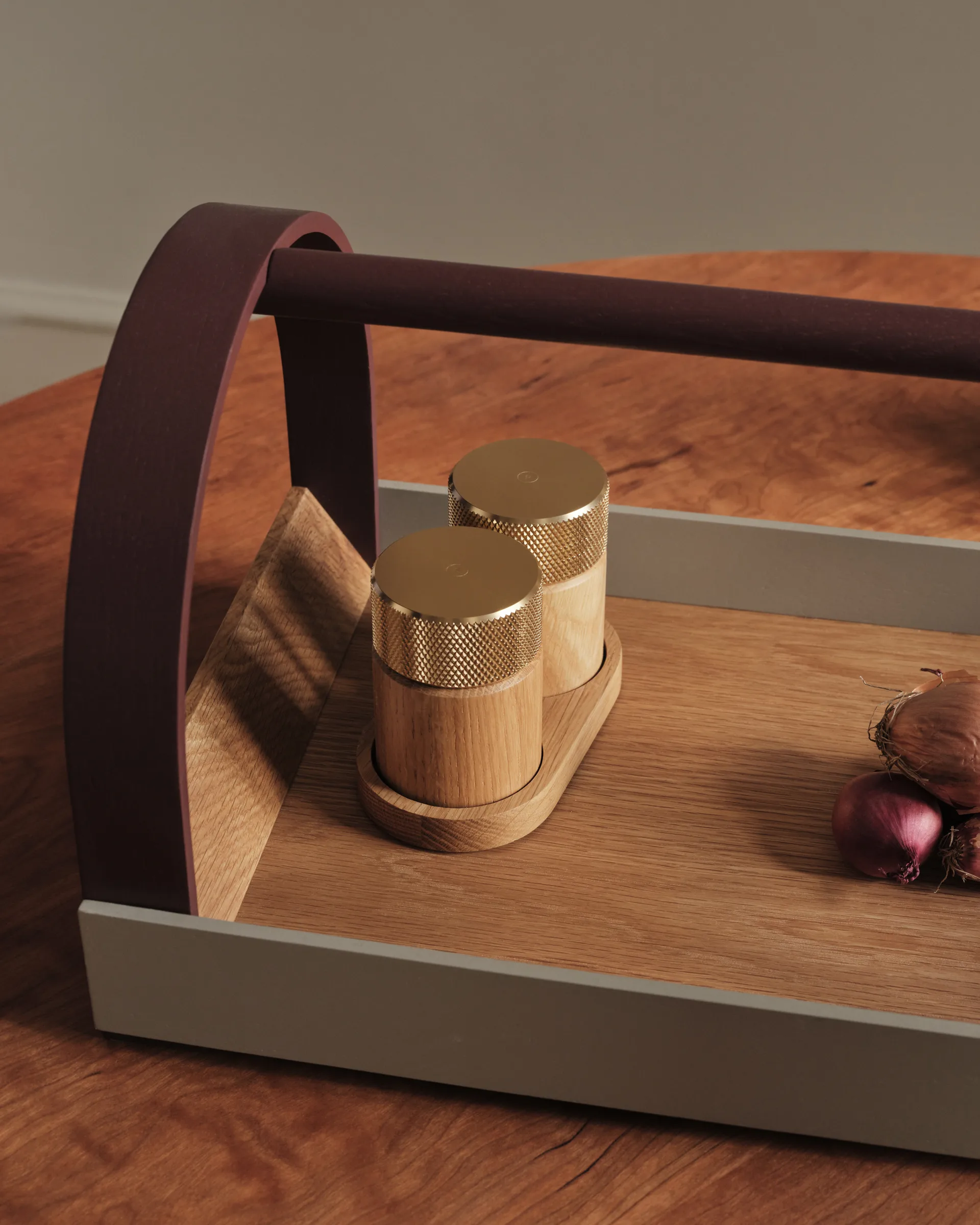 Sina salt- og peberkværn 6 cm, Eg-messing Gejst