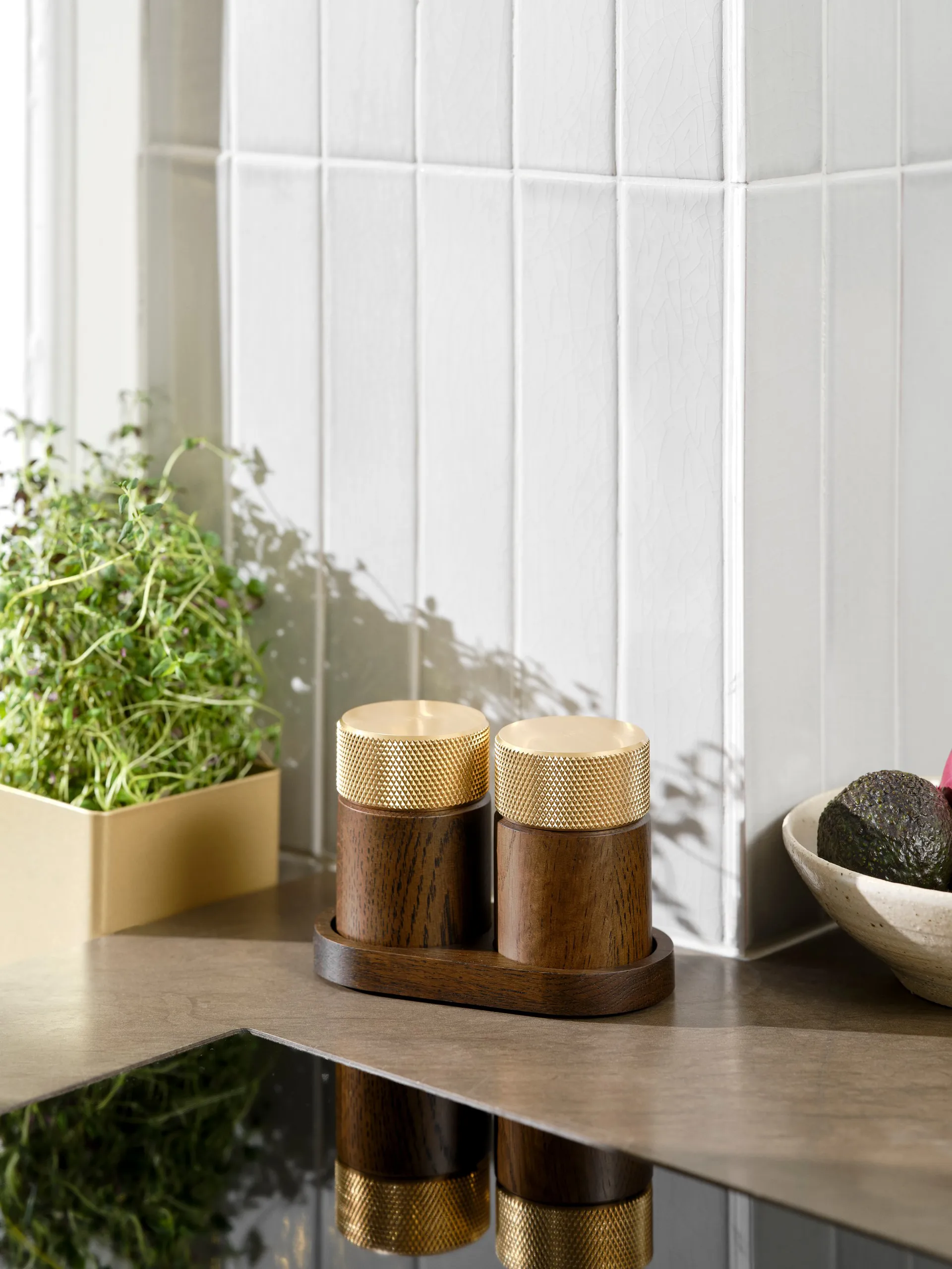 Sina salt- og peberkværn 6 cm, Mørk ask-messing Gejst