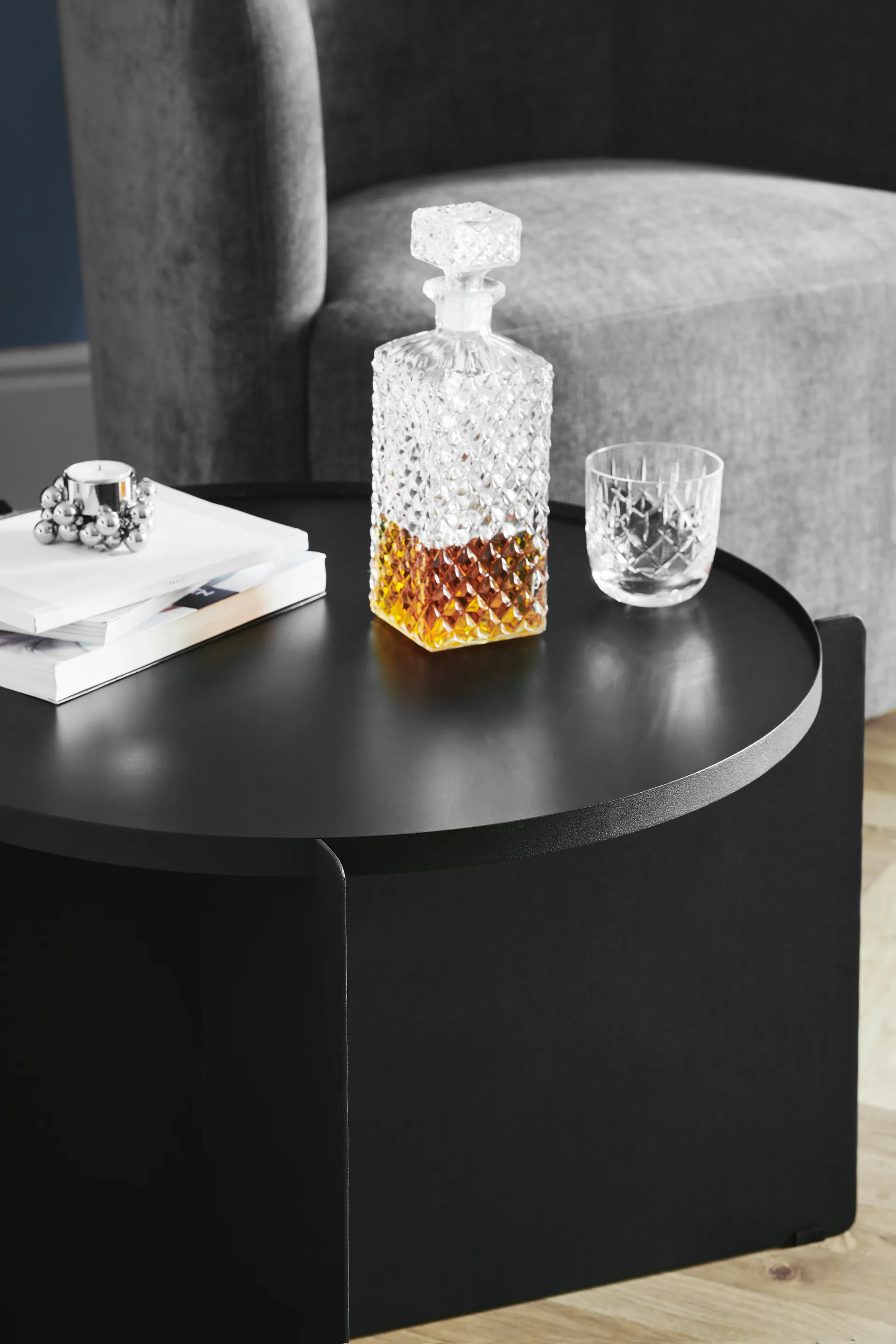 Svip bakkebord, Sort Gejst