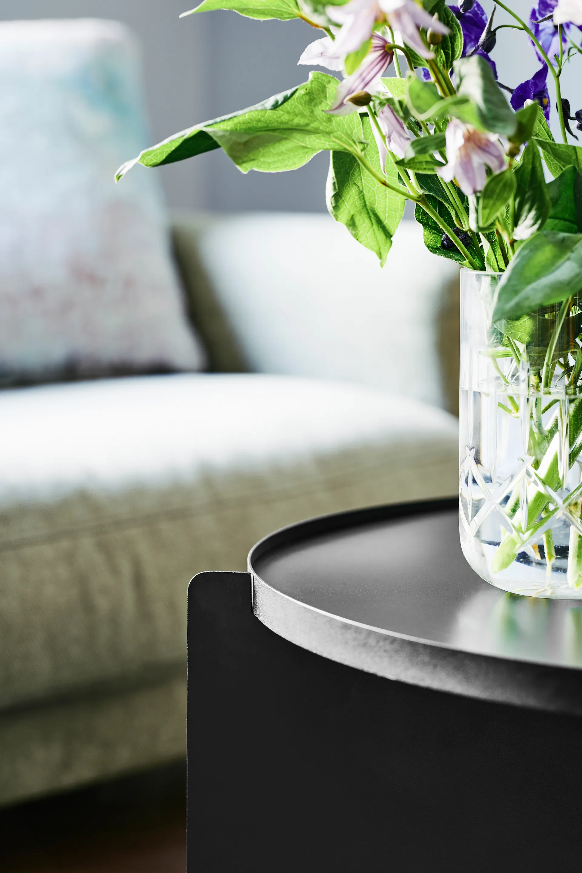 Svip bakkebord, Sort Gejst