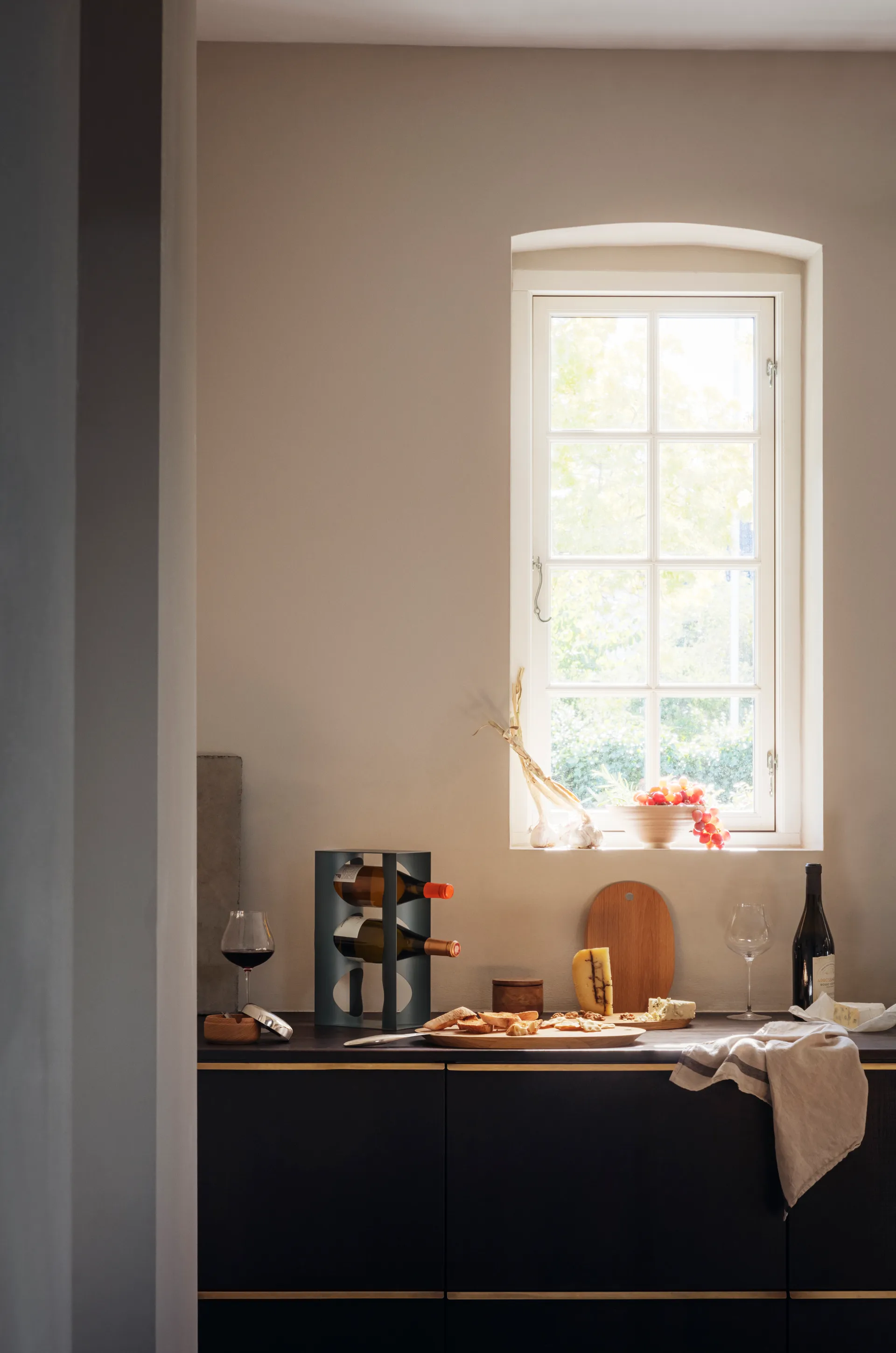 Alfredo vinreol 3 flasker 33,6x12 cm, Black Georg Jensen