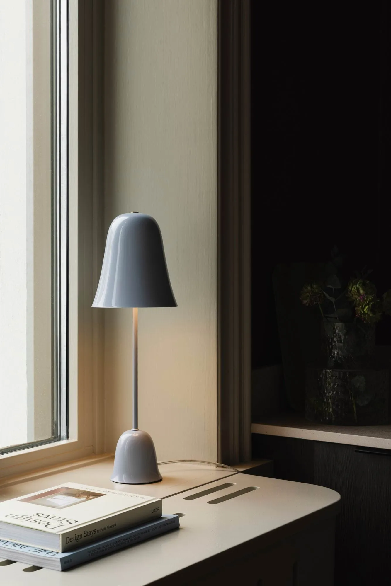 Blåklockan bordlampe, Dimblå (blå), Ø16xH50 cm Globen Lighting