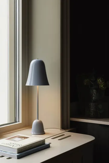 Blåklockan bordlampe - Dimblå (blå), Ø16xH50 cm - Globen Lighting