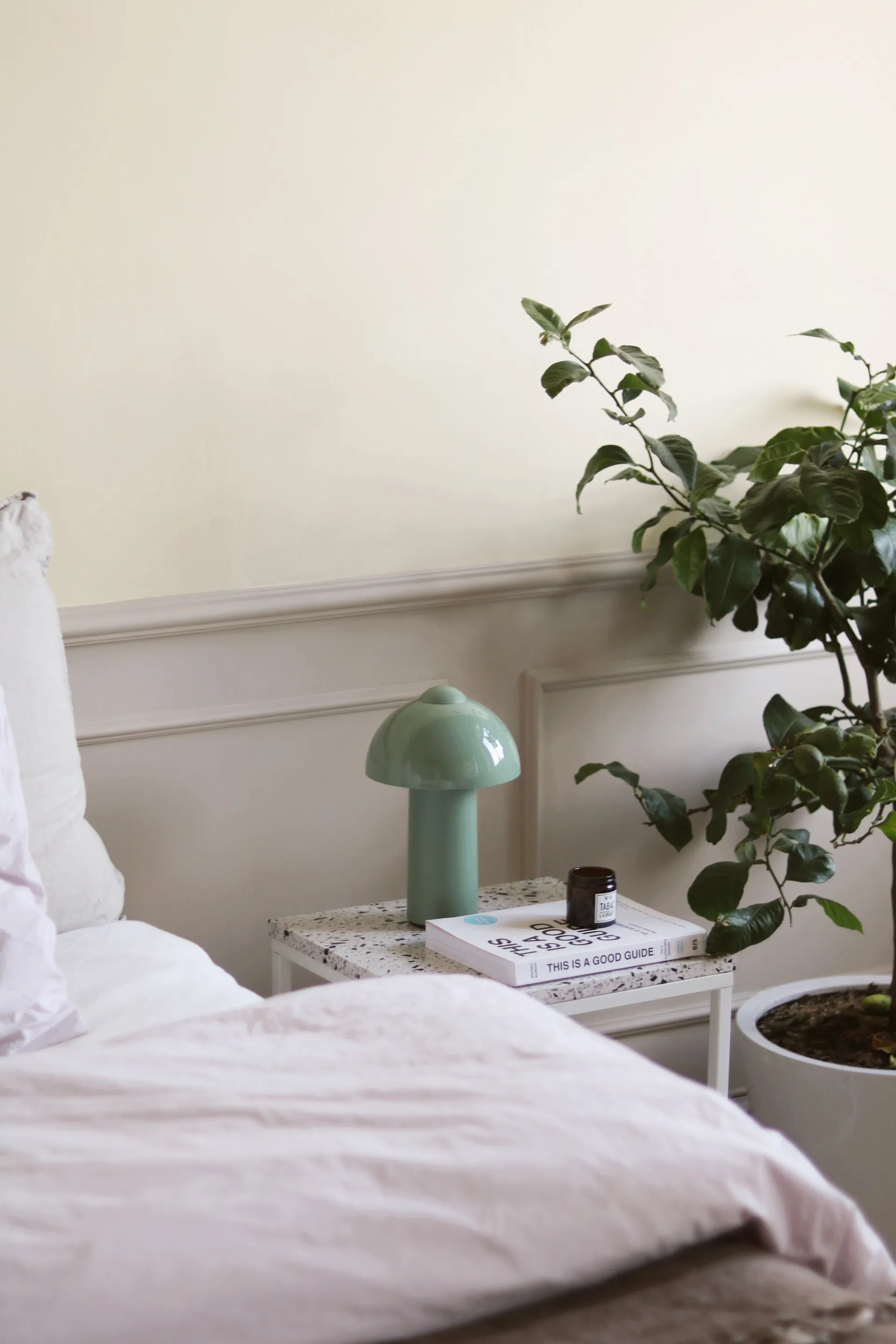 Buddy portabel bordlampe, Grøn Globen Lighting