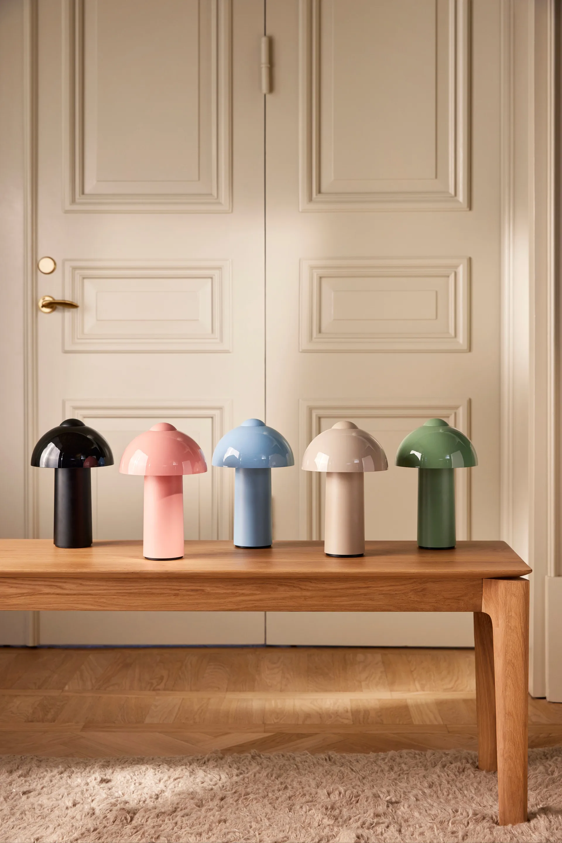 Buddy portabel bordlampe, Sand Globen Lighting