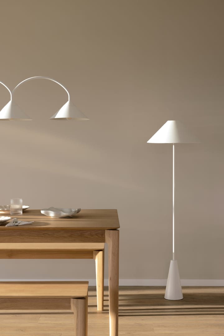 Cannes gulvlampe 140 cm, Hvid Globen Lighting