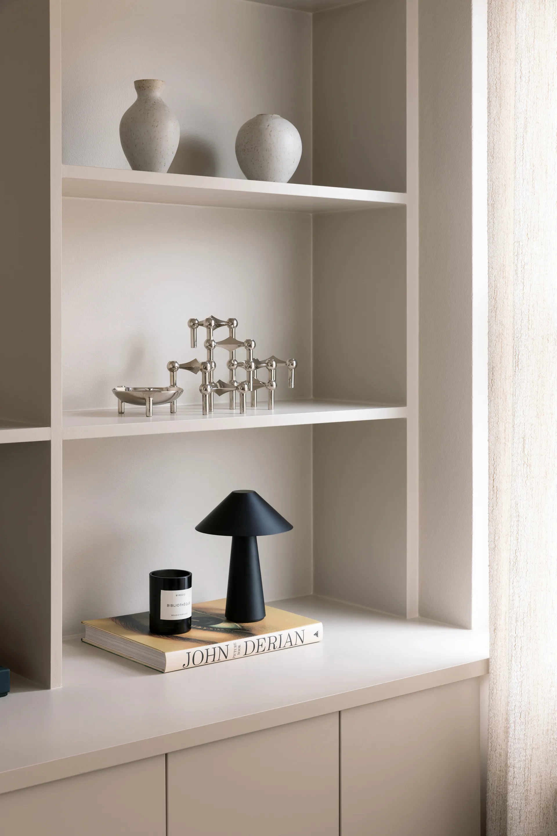 Cannes portabel bordlampe, Sort Globen Lighting