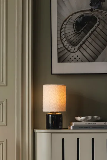 Florian bordlampe - Hvid bouclé/sort, Ø20x39 cm - Globen Lighting