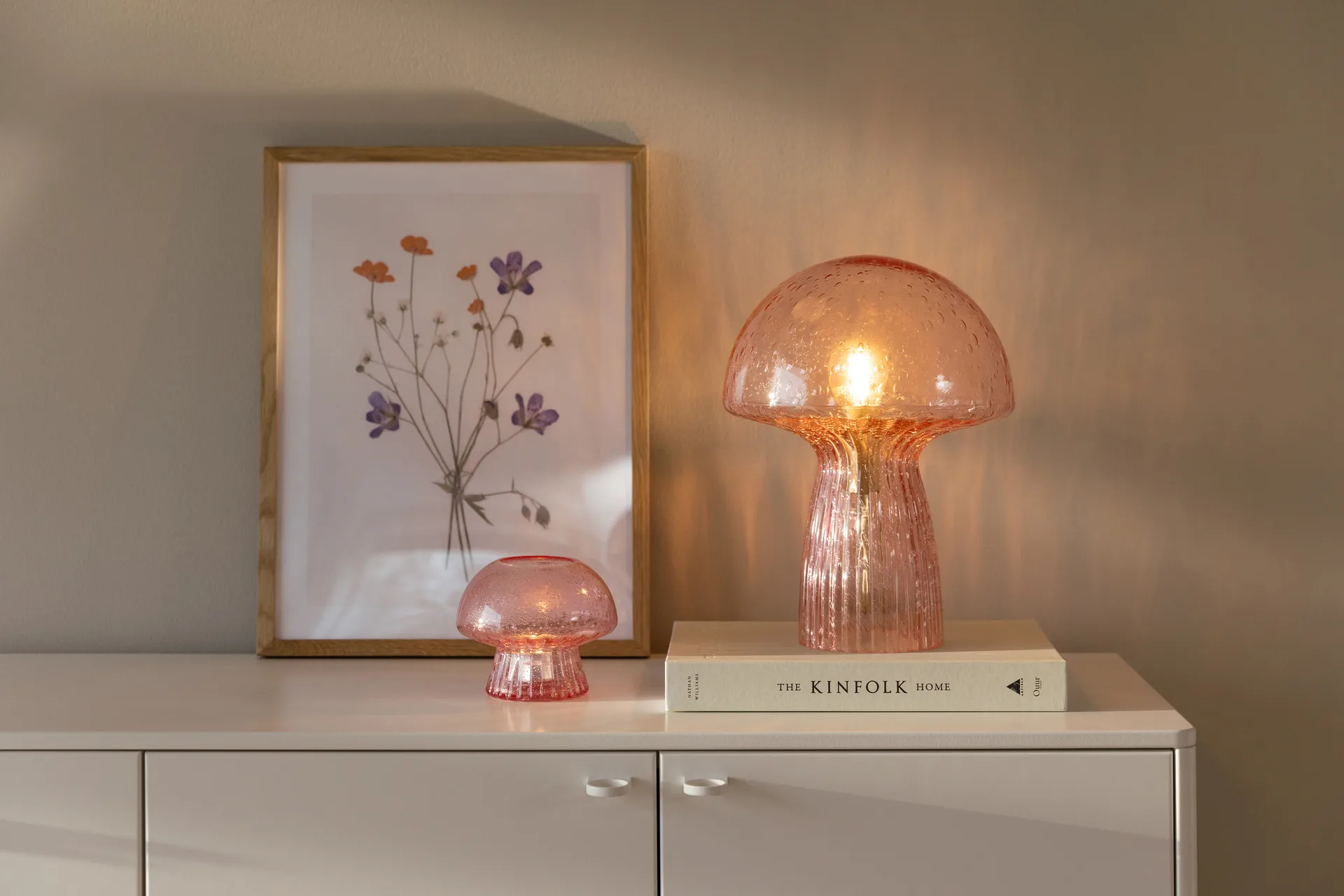 Fungo 12 fyrfadsstage Special Edition, Pink Globen Lighting