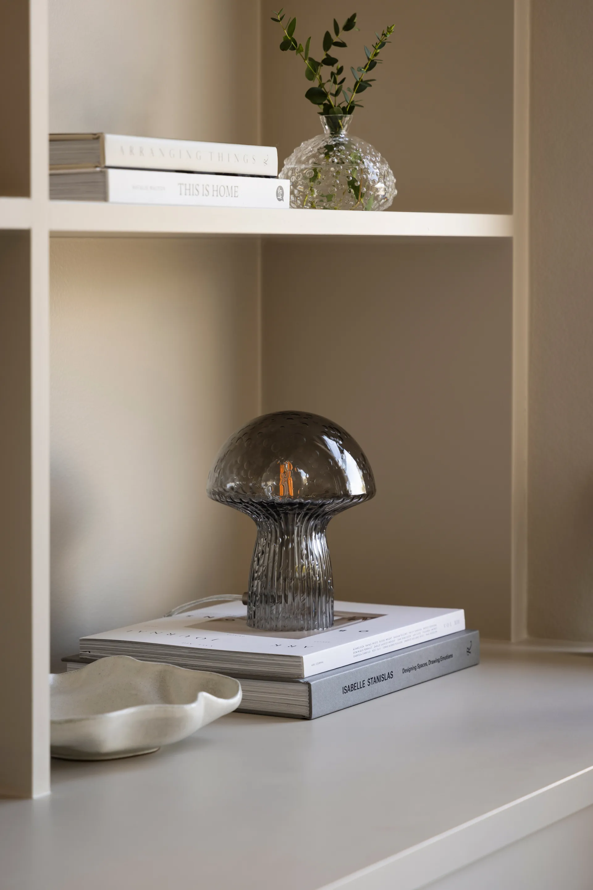 Fungo bordlampe Special Edition Røg, Ø16 cm, H:20 cm Globen Lighting