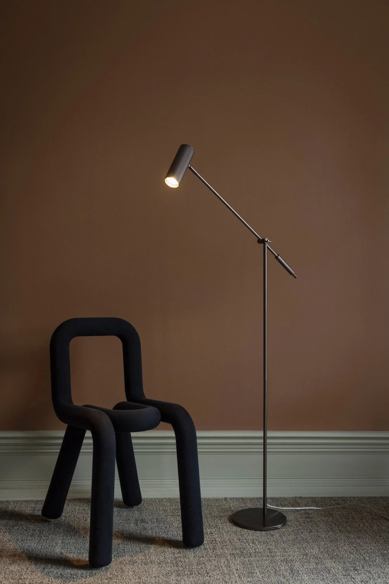 Hubble Read gulvlampe, Bronze Globen Lighting