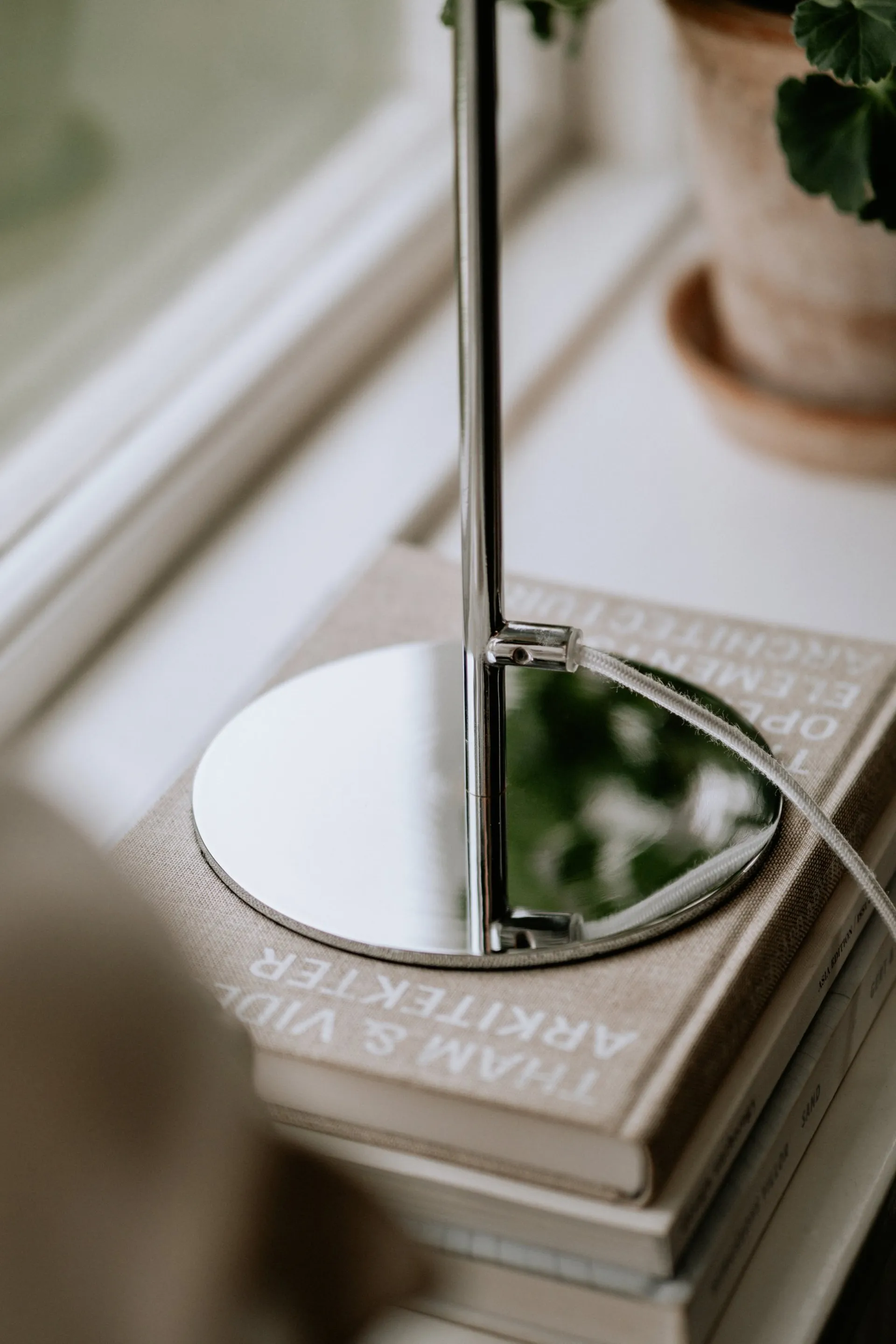 Icon bordlampe 36 cm, Krom Globen Lighting