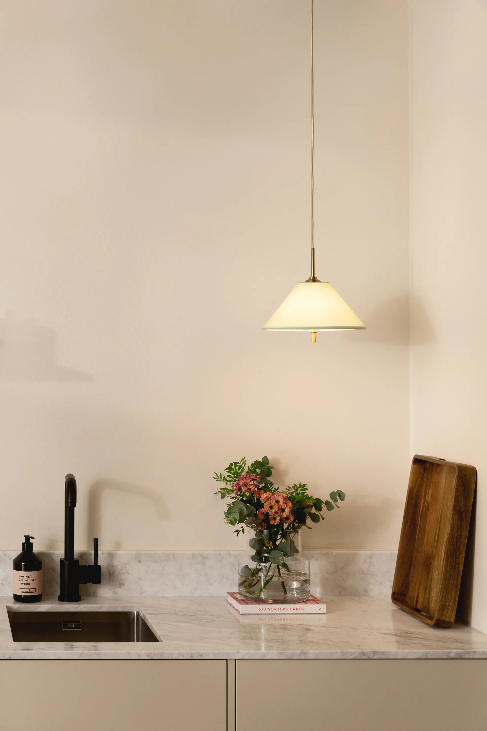 Iris pendel 25, Grøn Globen Lighting