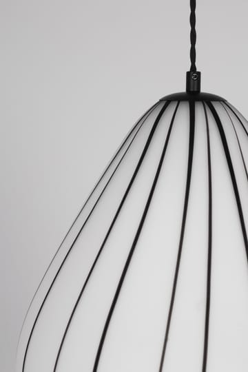 Lewis pendel Ø30 cm - Hvid/Sort - Globen Lighting