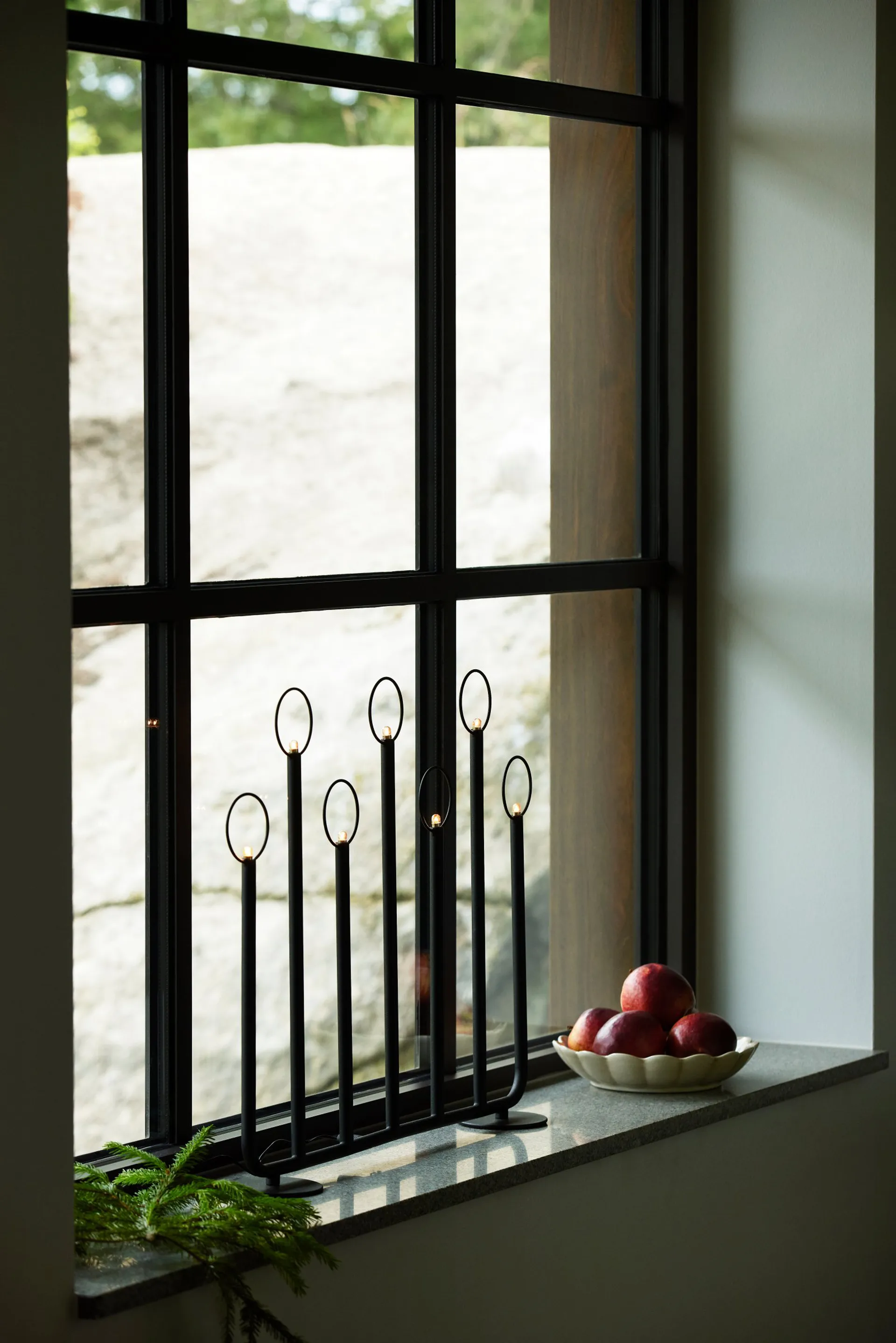 Natale 7 adventslysestage, Sort Globen Lighting