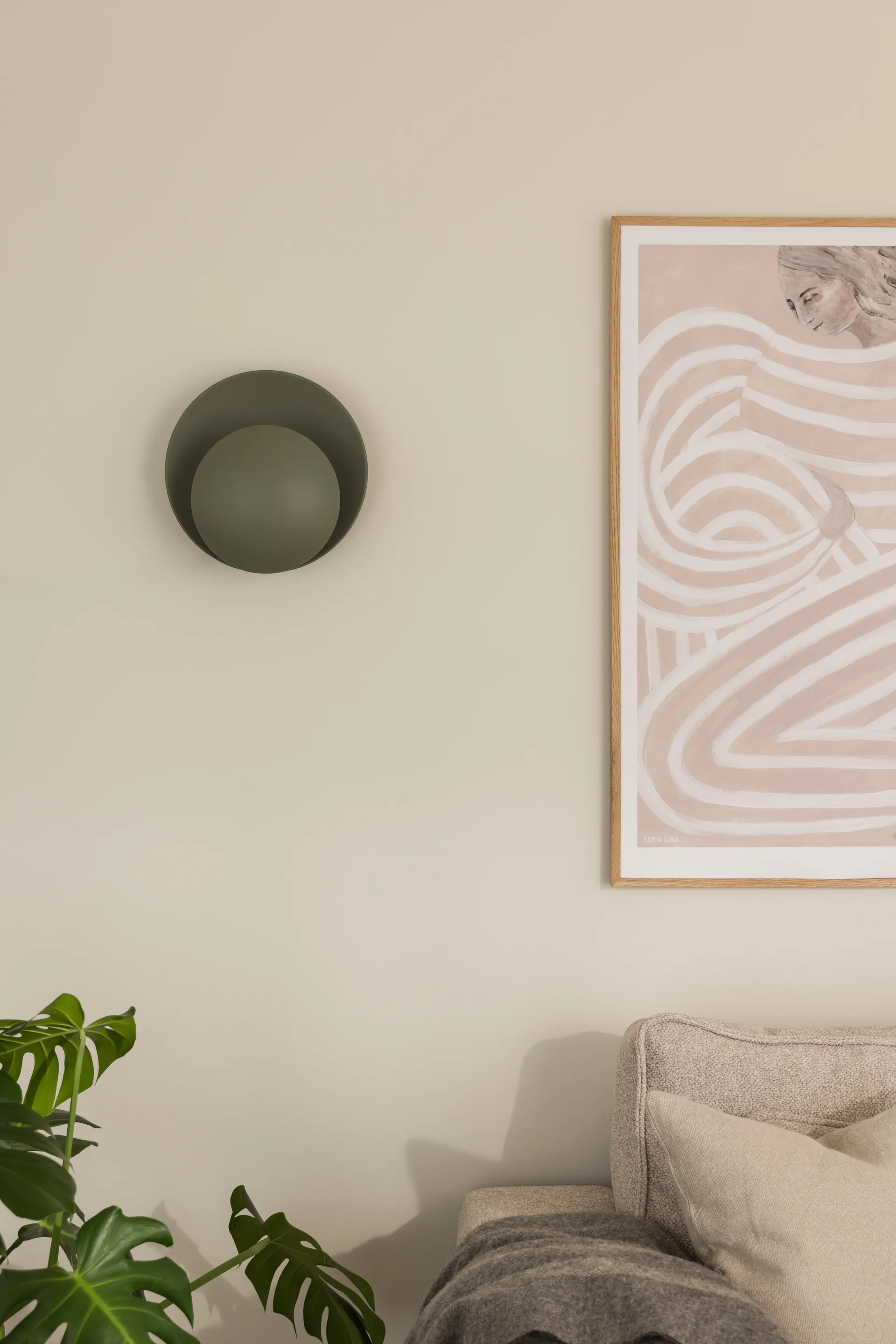 Orbit væglampe, Mosgrøn Globen Lighting