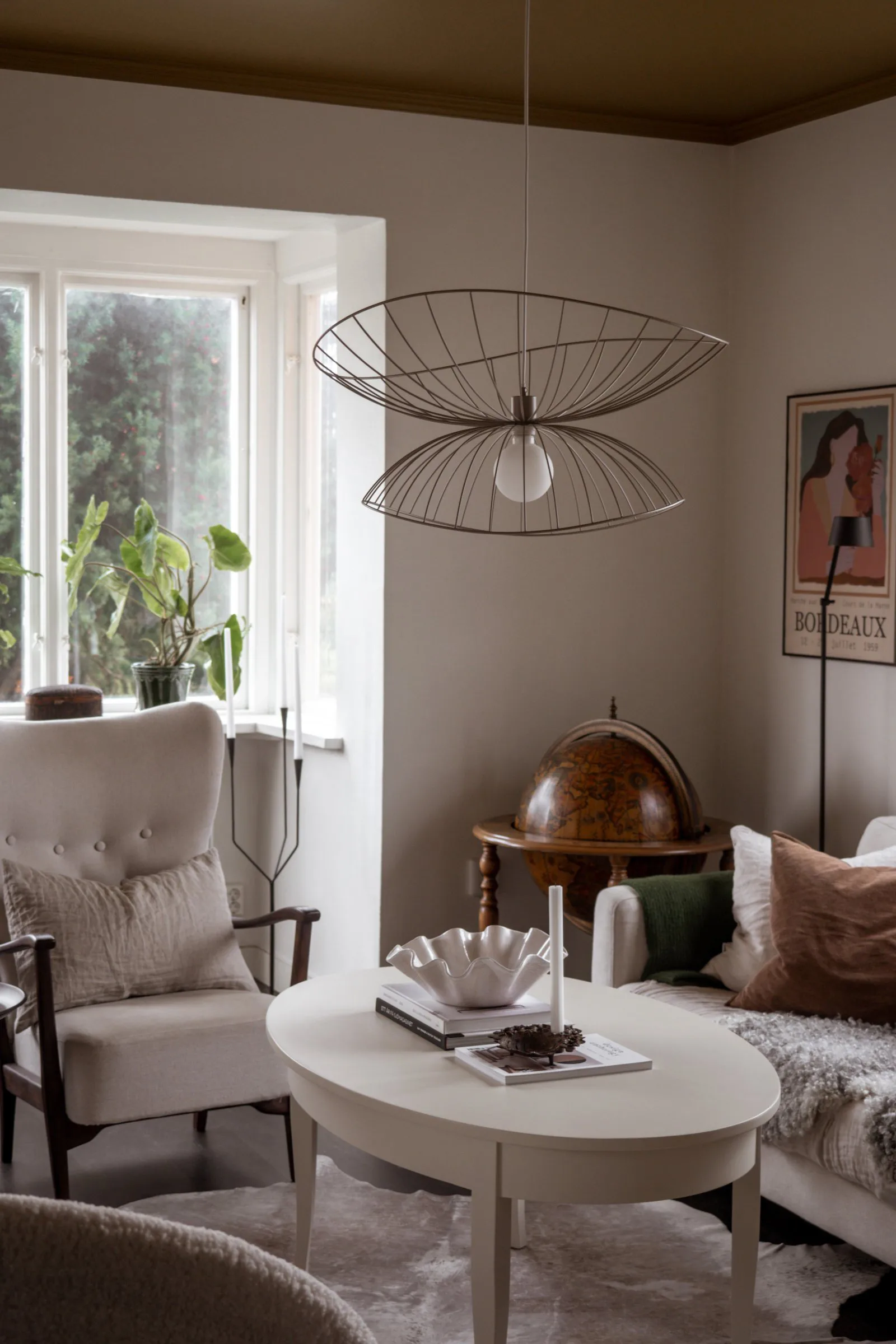 Ray loftslampe Ø70 cm, Mud Globen Lighting