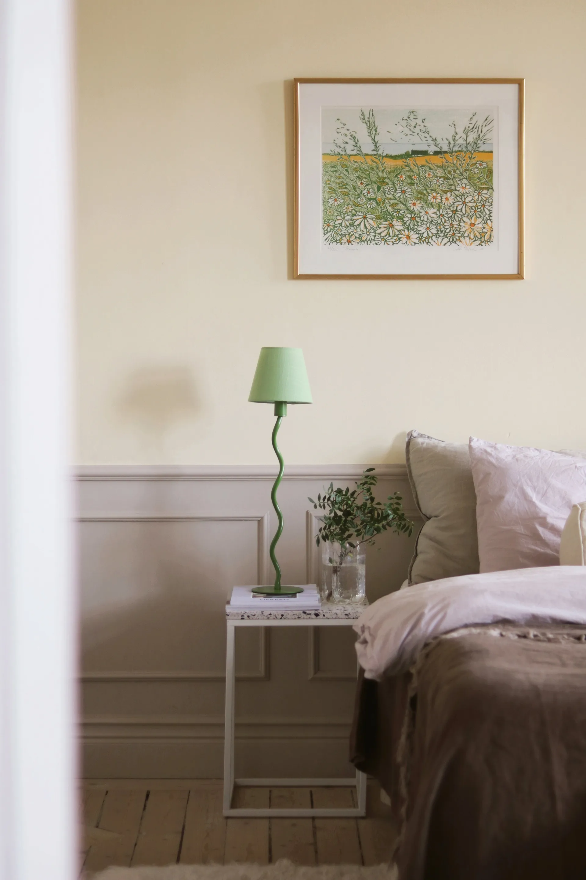 Twist 50 bordlampefod, Grøn Globen Lighting