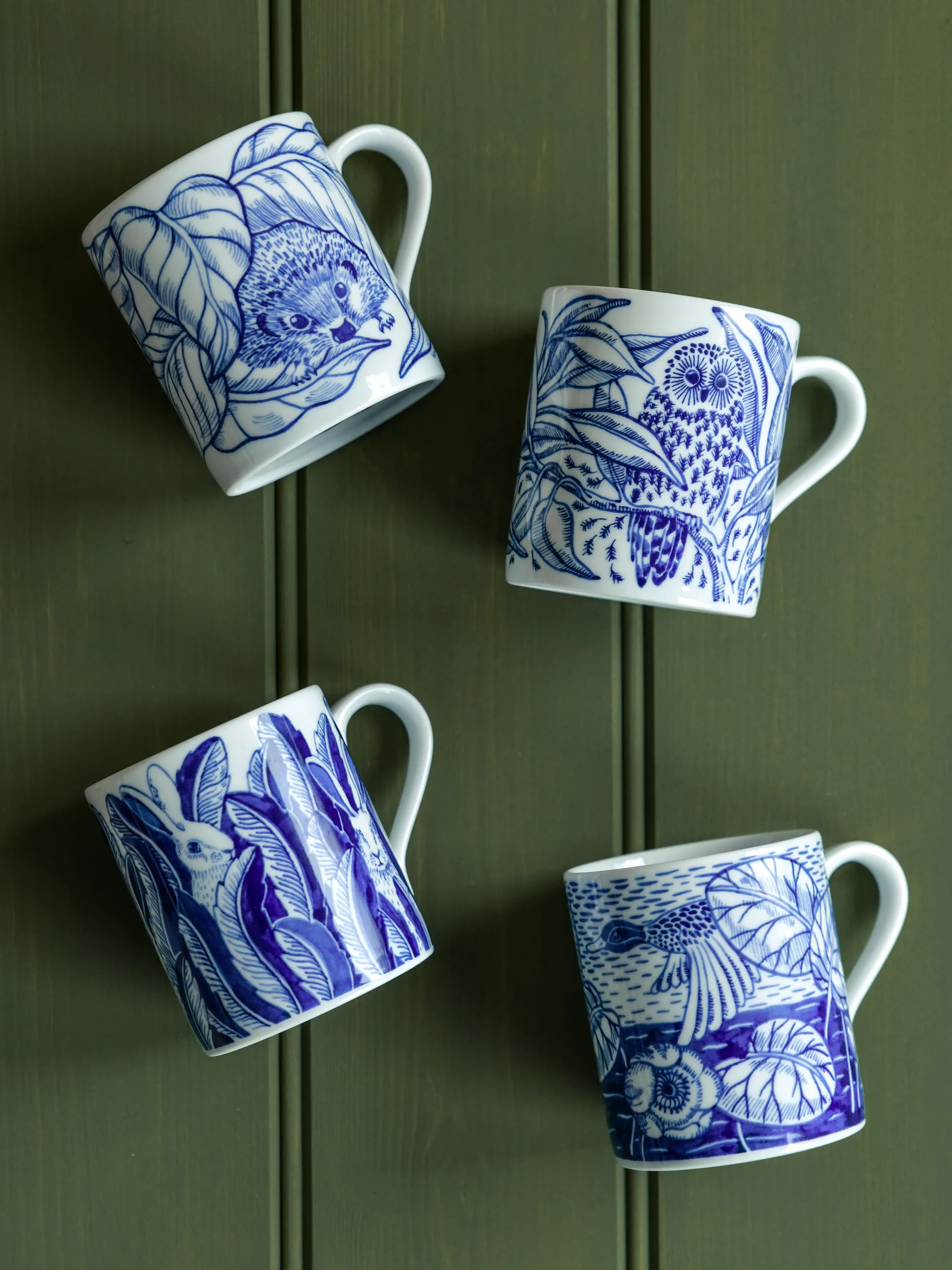 Hedgehogs awakening krus 35 cl, Blå Götefors Porslin