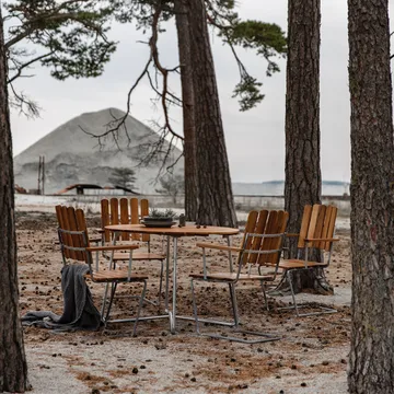 9A spisebord - Teak-varmforzinket stativ Ø100 cm - Grythyttan Stålmöbler