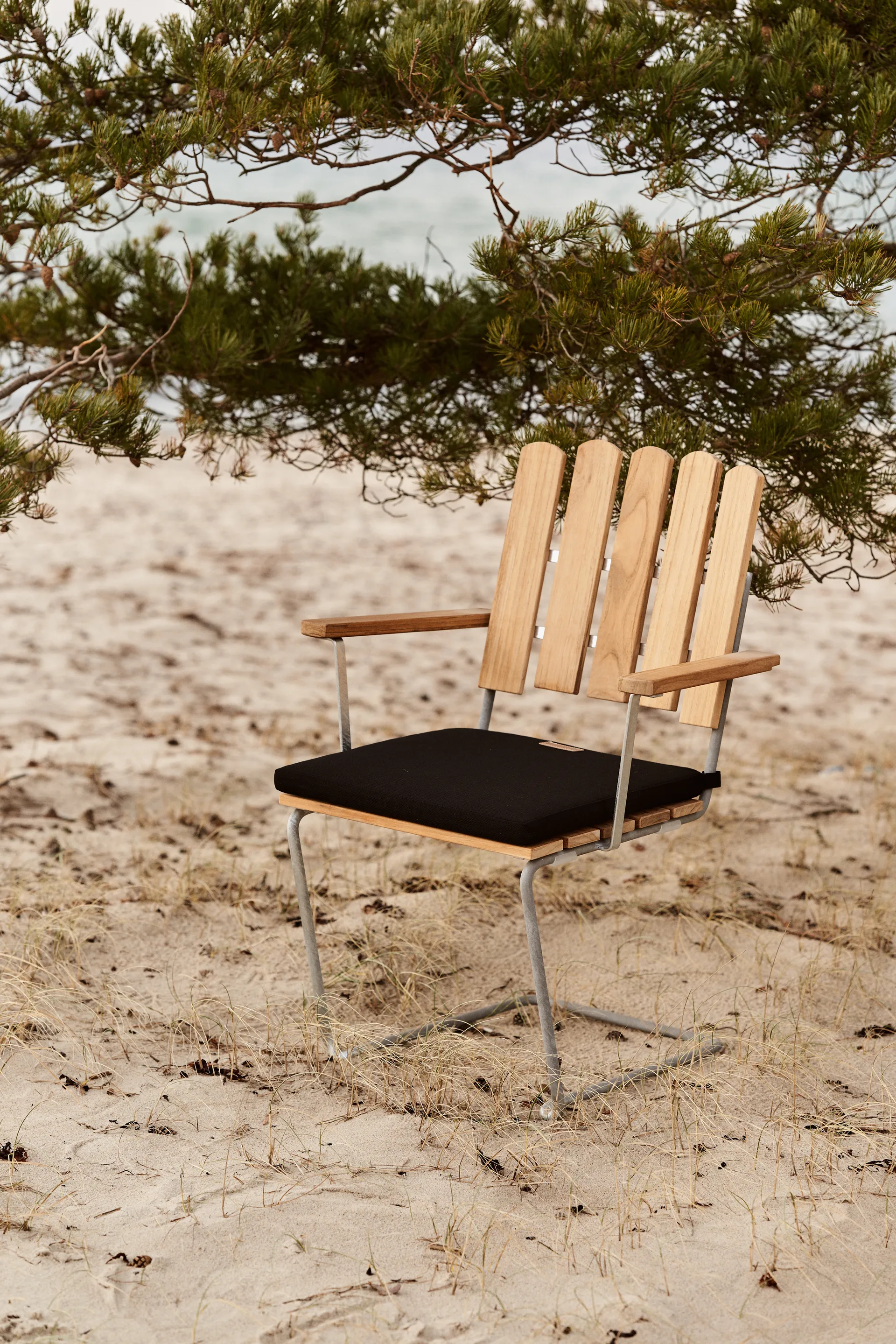 A2 siddehynde , Sort Grythyttan Stålmöbler