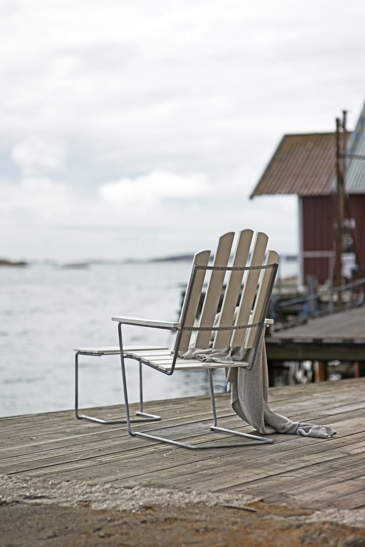 A3 solstol, Hvid lak eg-varmforzinket Grythyttan Stålmöbler