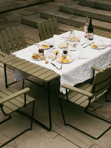 B31 spisebord - Lysegrøn eg-sort - Grythyttan Stålmöbler